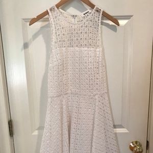 BB Dakota Size 6 White Eyelet Summer Dress